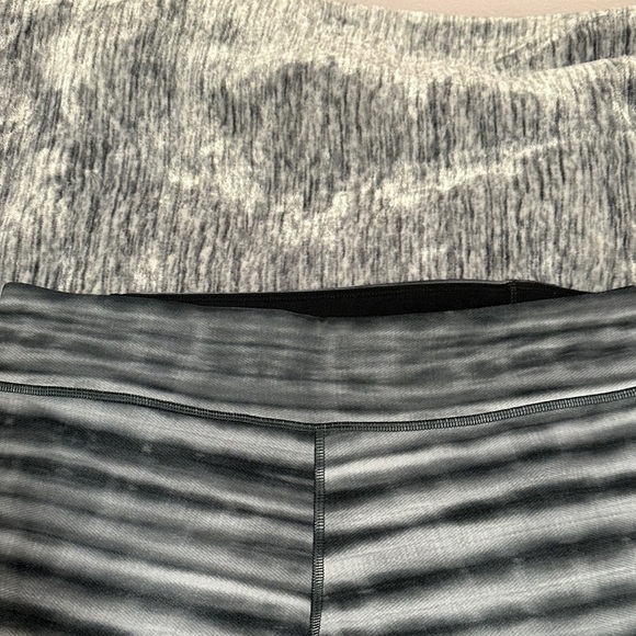 Under Armour Black and Gray Striped Leggings. EUC. - Picture 3 of 9